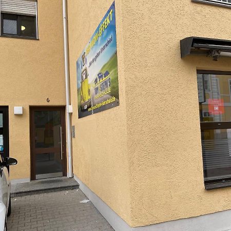 Helle Zwei-Zimmer-Stadt-Wohnung Am Bismarkplatz Mit Tiefgarage Ландсгут Екстер'єр фото